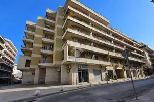 5 LOCALI A MILAZZO