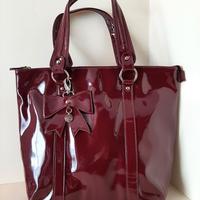 Borsa lucida a spalla da donna Carpisa