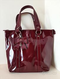 Borsa lucida a spalla da donna Carpisa