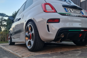 595 Abarth Competizione 180 cv