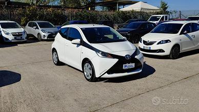 TOYOTA Aygo X-PLAY 1.0vvt-i 69cv