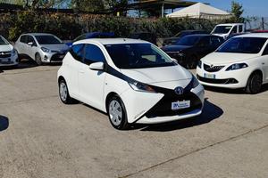 TOYOTA Aygo X-PLAY 1.0vvt-i 69cv