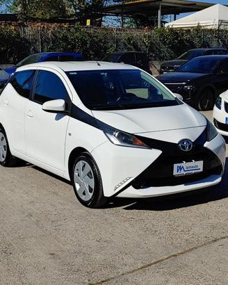 TOYOTA Aygo X-PLAY 1.0vvt-i 69cv