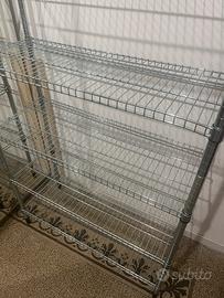 Scaffale metallico
