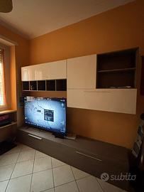 Parete attrezzata tv