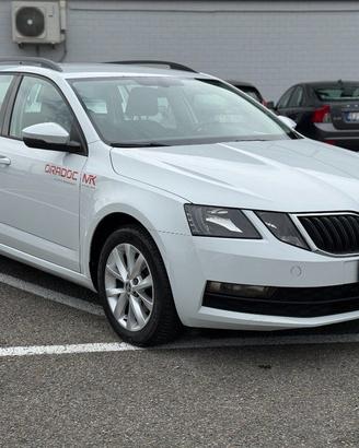 SKODA Octavia 1.6 TDI CR 115 CV Wagon Executive