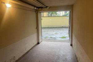Box / Garage di 13 m² a Scandicci