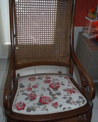 Sedia a dondolo vintage in legno – paglia di Vienn