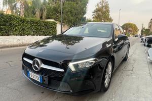 Mercedes-benz A 180 SEDAN 4p. Business