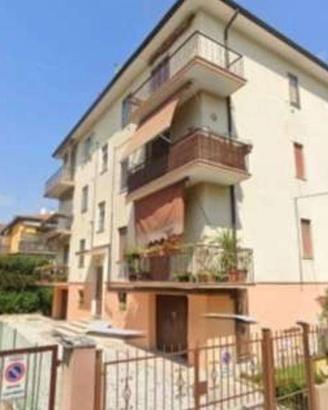 Immobile in asta di 92 m² con 3 locali e box auto 