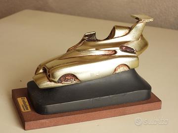 Modellino Monumento Ferrari Evoluzione