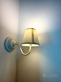 Due appliques da parete in tessuto bianco shabby