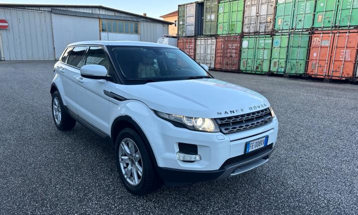 Land Rover Range Rover Evoque 2.2 TD4 5p. Pure