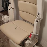 montacarichi, sedia motorizzata per anziani 