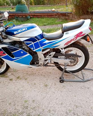 Suzuki gsx-r 750 