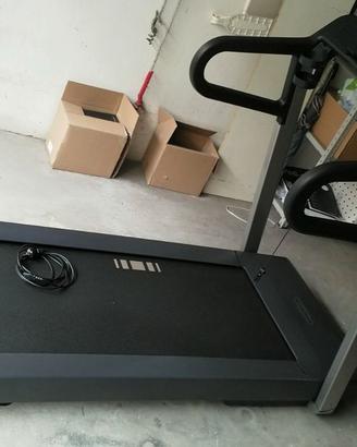 MYRUN TECHNOGYM TAPIS ROULANT PROFESSIONALE