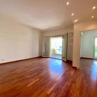 3 Vani con terrazzino (Via Battello)