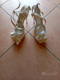 scarpe da sposa in raso bianco