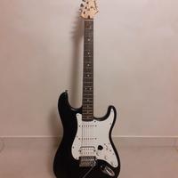 Chitarra elettrica Squier con kit completo