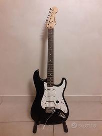Chitarra elettrica Squier con kit completo