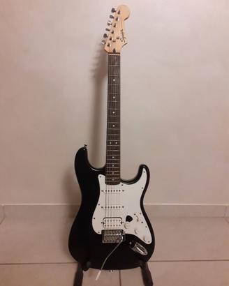 Chitarra elettrica Squier con kit completo