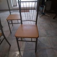 Sedie in ferro e seduta in legno