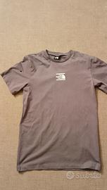 Magliette The North Face