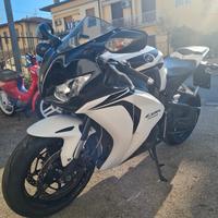 Honda CBR 1000 Fireblade