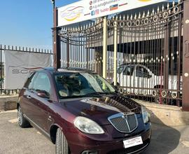 Lancia Ypsilon 1.3 MJT 90 CV Platino
