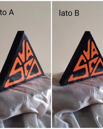Creazione in legno omaggio a Vasco Rossi 
