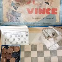 gioco vintage, dama, tombola e tavola mulino