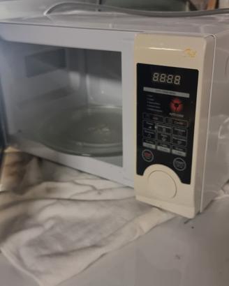 Microonde DAEWOO con Funzione Grill – Ottime Condi