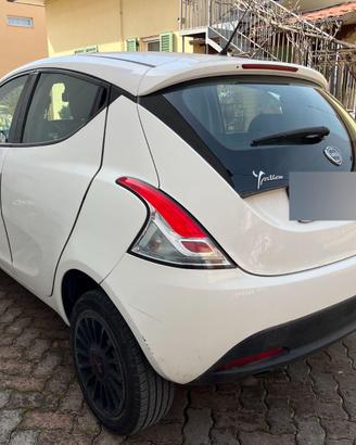 Lancia Ypsilon 0.9 TwinAir Natural Power Metano