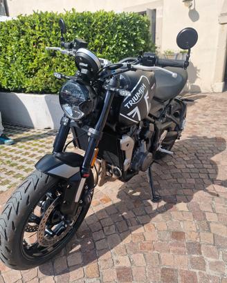 triumph trident 660