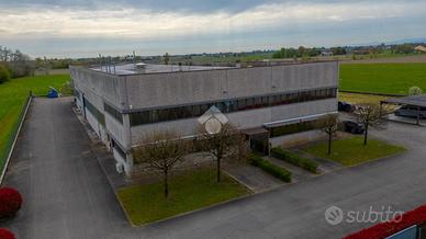 CAPANNONE A CADELBOSCO DI SOPRA