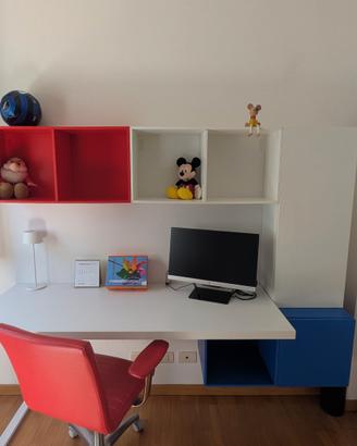Scrivania con Pensili e Libreria - Moretti Compact