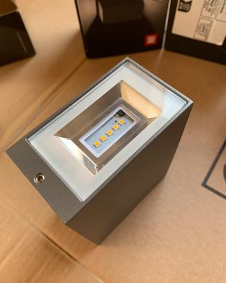 Faretti nuovi da esterno a led 2 luci 4 pezzi