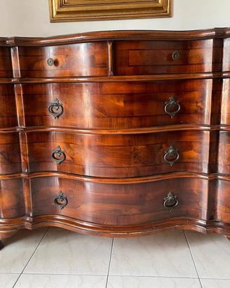 Cassettone e 2 comodini coordinati