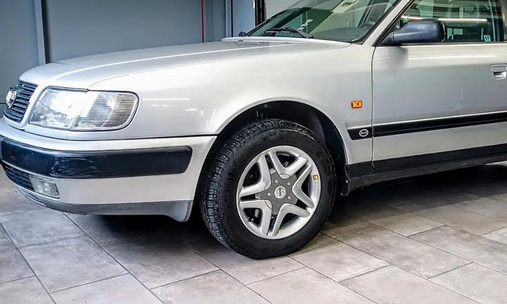Audi 100 Quattro avant