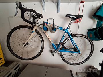 Bicicletta da corsa vicini