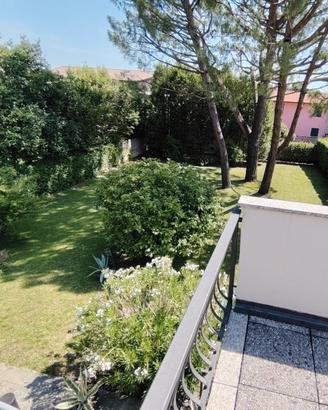 Appartamento con 80mq di terrazzo
