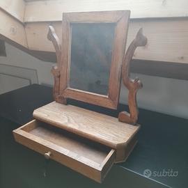 Toeletta antica da tavolo