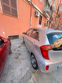 Kia picanto 1.0 69cv uniproprietario