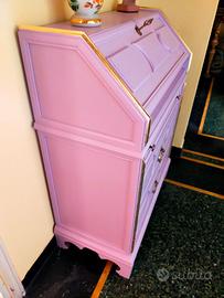 Cassettiera color lillà!