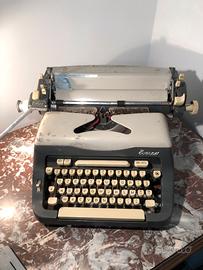 Macchina da scrivere Everest anni '50