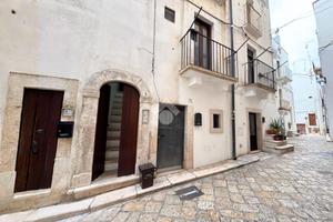 CASA SEMINDIPENDENTE A PUTIGNANO