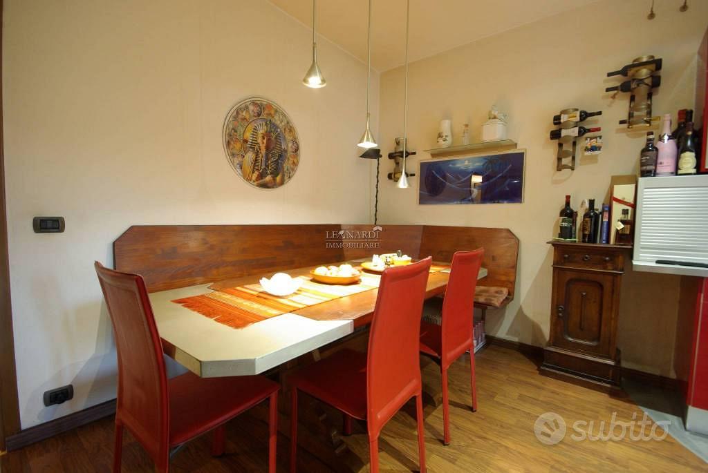 Appartamento di 153 m² con 5 locali e box auto a S - Vista 2