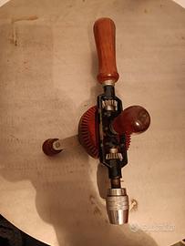 Trapano manuale