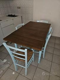 Tavolo + sedie