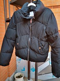 Piumino Puffer Bershka Nero – Modello Cropped – Ot